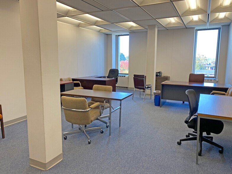 More Photos Of 800 N 3rd St, Harrisburg Office For Lease