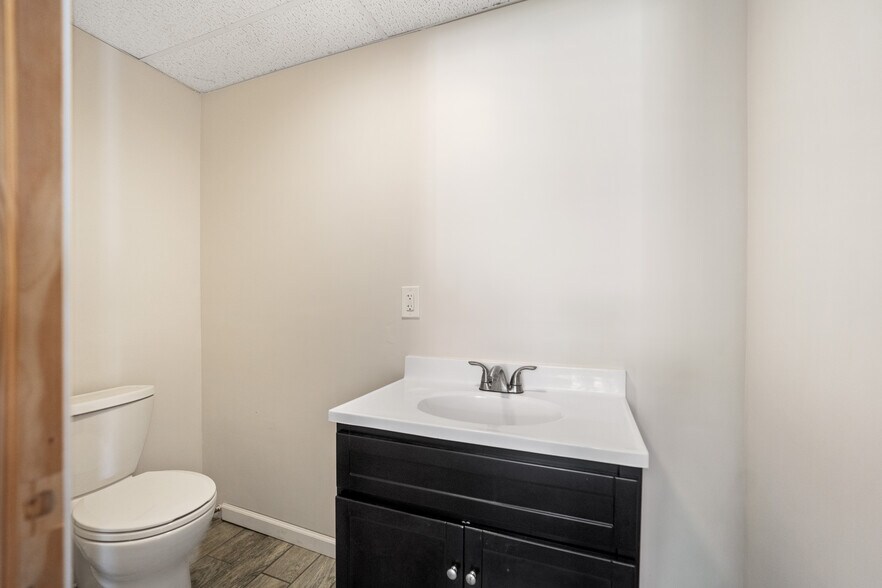 More Photos Of 560 W Pike St, Canonsburg Office Residential For Sale
