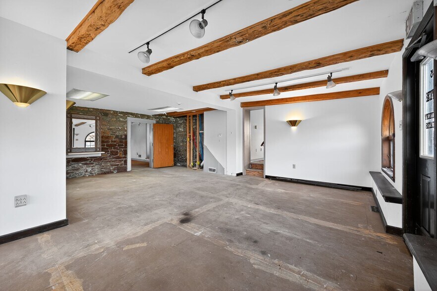 More Photos Of 793 Penns Park Rd, Newtown Office For Lease