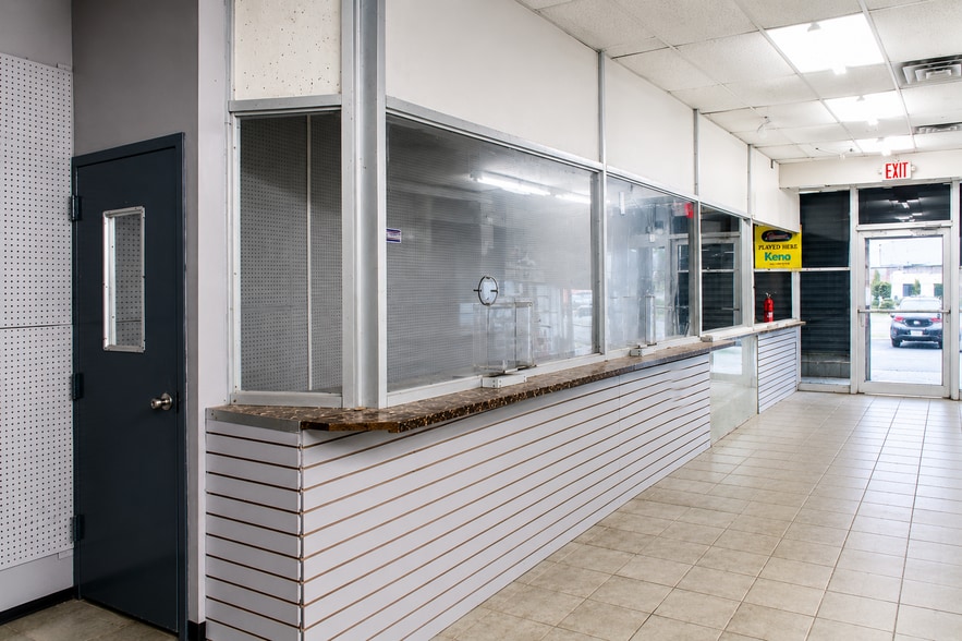 More Photos Of 5132 Park Heights Ave, Baltimore Storefront Retail Office For Lease