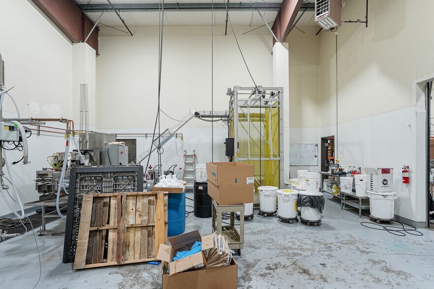 More Photos Of 1852 Fescue St SE, Albany Office For Sale