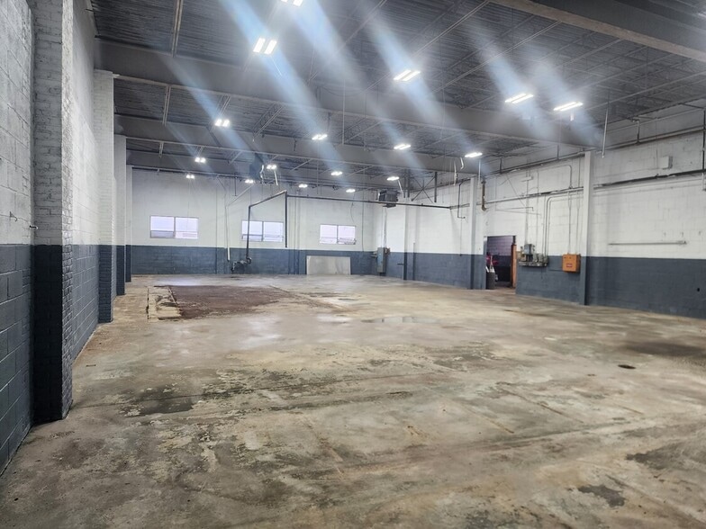 More Photos Of 640 3rd St, Newark Industrial For Lease