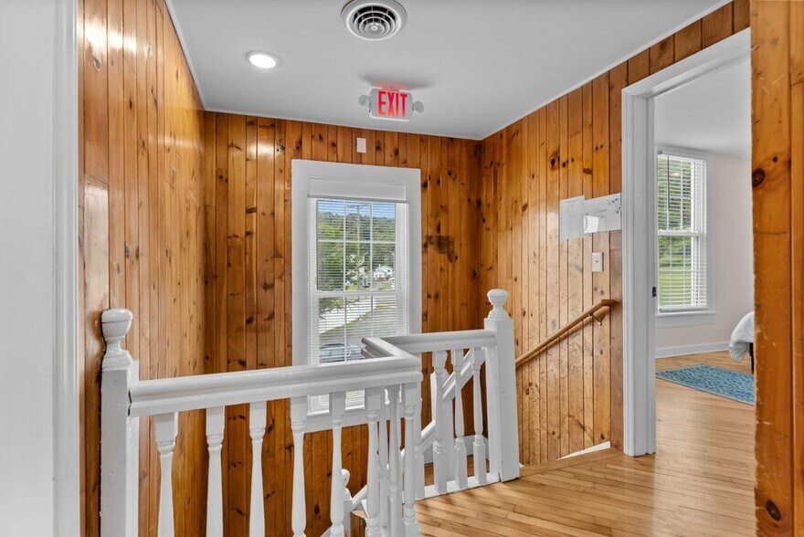 More Photos Of 509 W Main St, Fries Hotel For Sale