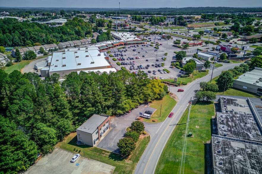 More Photos Of 3625 Hutchinson Rd, Cumming Office For Lease