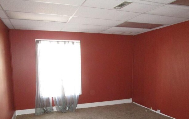 More Photos Of 202 S John St, New Brockton Warehouse For Sale