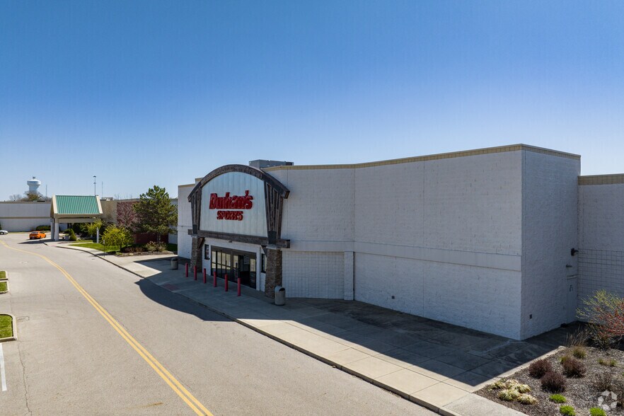 More Photos Of 987-999 E Ash St, Piqua Unknown For Lease