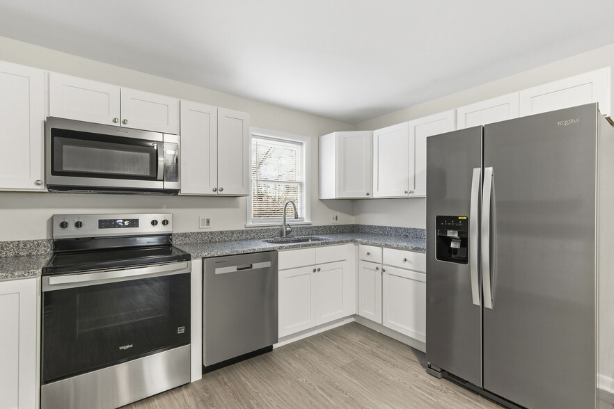 More Photos Of 1100 Calvary Rd, Churchville Flex For Sale