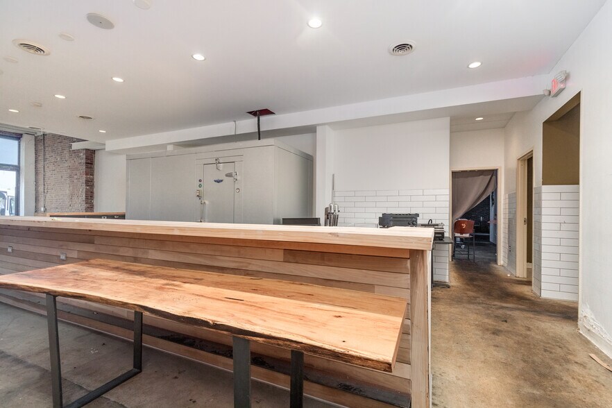 More Photos Of 3131 Olive St, Saint Louis Storefront For Sale