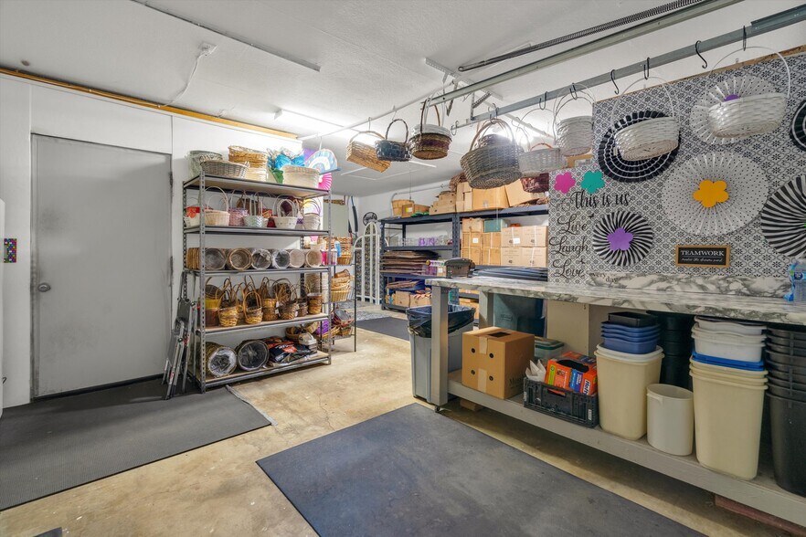 More Photos Of 5236 US-67 Hwy, Alvarado Freestanding For Sale
