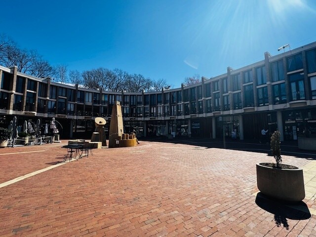 More Photos Of 1635 Washington Plz, Reston Apartments For Lease