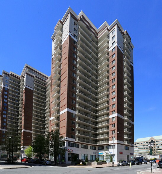 More Photos Of 4001 N 9th St, Arlington Apartments For Lease