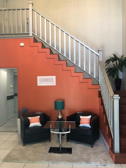 More Photos Of 141 Waterman Ave, Mount Dora Office For Lease