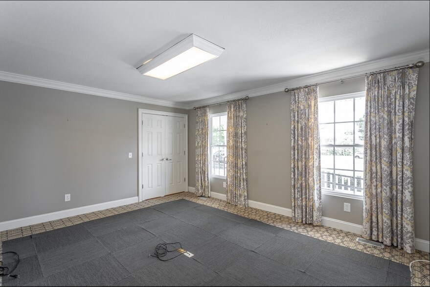 More Photos Of 7374 Applegate Ln, Chattanooga Office For Sale