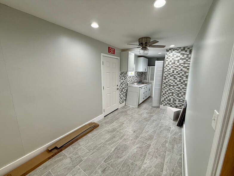 More Photos Of 1853 S 8th St, Amelia Island Freestanding For Lease