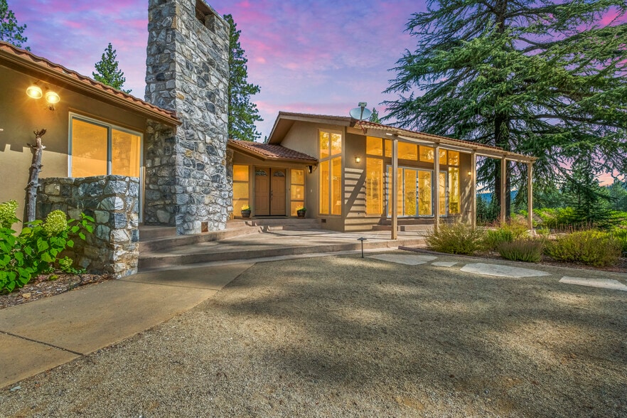 More Photos Of 4282 Pleasant Valley Rd, Placerville Specialty For Sale