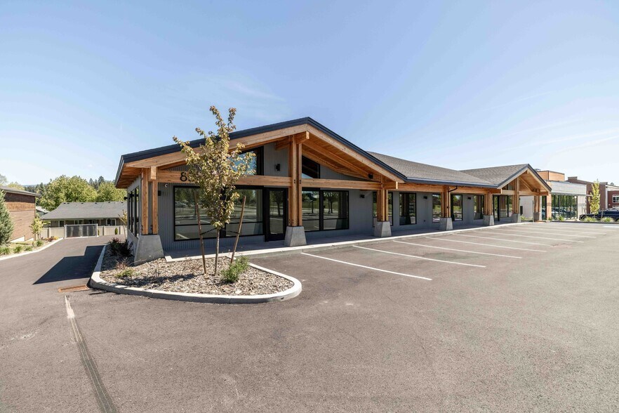 More Photos Of 8512 N Wayne Dr, Hayden Flex For Lease
