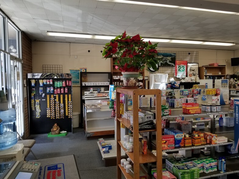 More Photos Of 4743 Rainier Ave S, Seattle Office For Lease