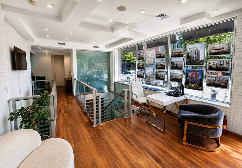 More Photos Of 578 driggs Ave, Brooklyn Office Residential For Lease
