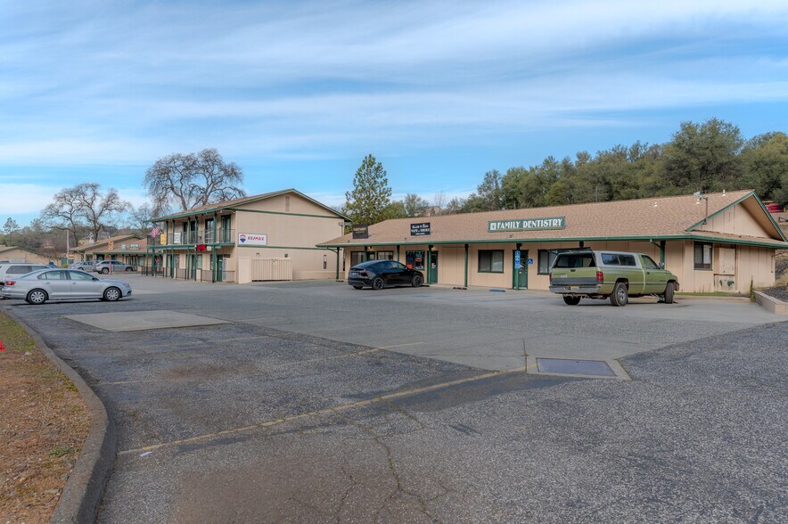 More Photos Of 10556-10612 Combie Rd, Auburn Medical For Sale