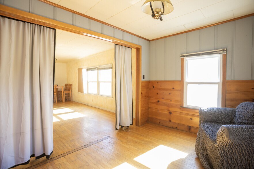 More Photos Of 41312 Big Bear Blvd, Big Bear Lake General Retail For Sale