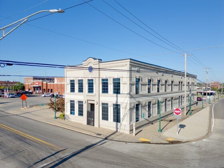 More Photos Of 19 N 5th St, Fort Smith Office For Lease