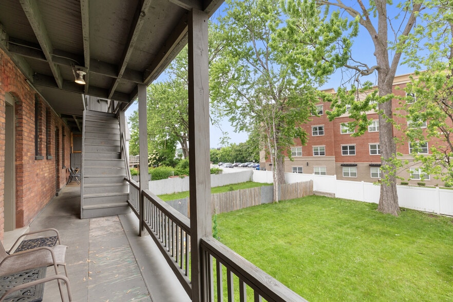 More Photos Of 23 Monroe St, Schenectady Apartments For Sale