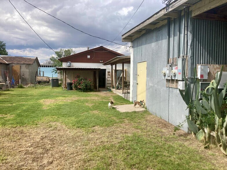 More Photos Of 903 San Antonio st, Marfa Industrial For Sale