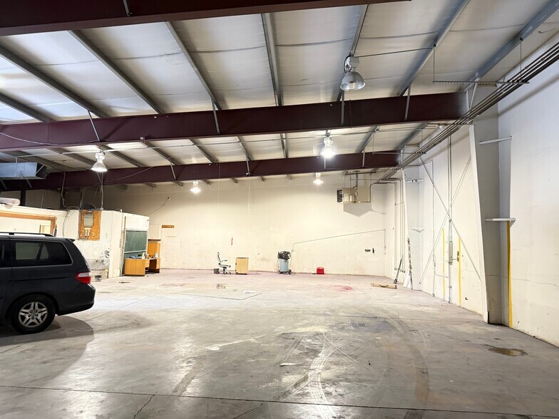 More Photos Of 1899 S Redwood Rd, Salt Lake City Warehouse For Sale