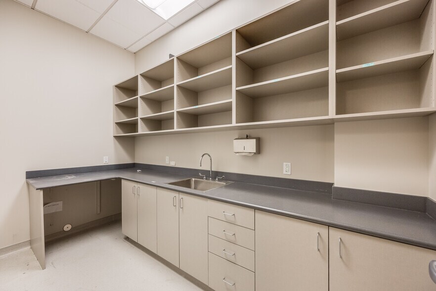 More Photos Of 10465 Park Meadows Dr, Lone Tree Medical For Sale