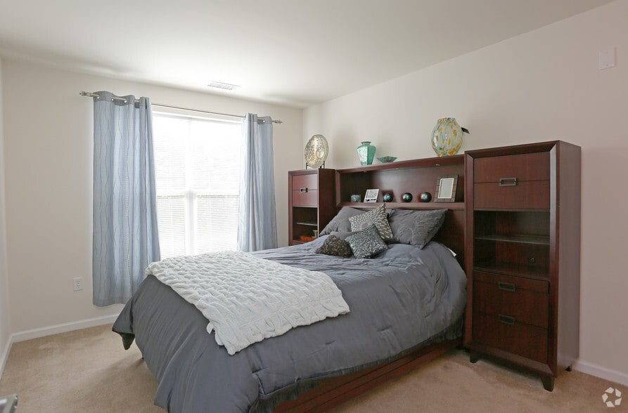 More Photos Of 2113 Ellsworth Blvd, Malta Multifamily For Sale