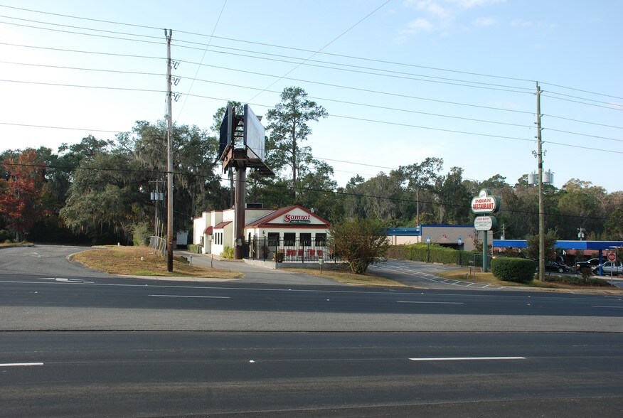 More Photos Of 2529 Apalachee Pky, Tallahassee Restaurant For Lease