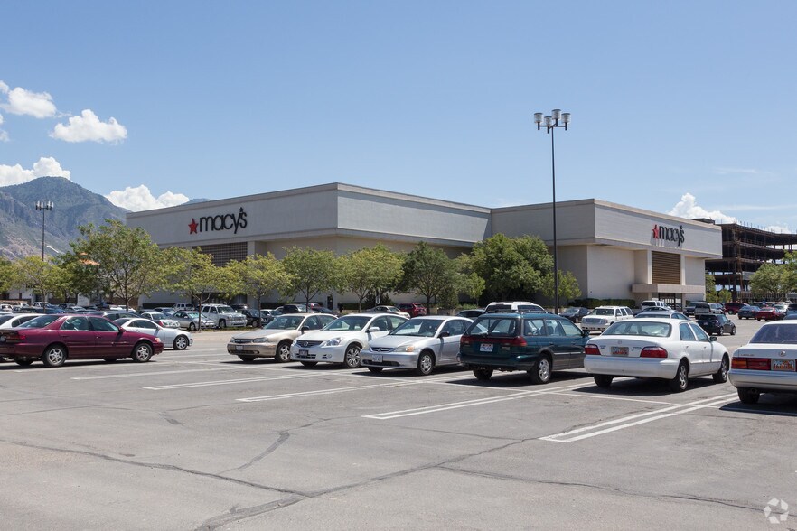 More Photos Of 575 E University Pky, Orem General Retail For Lease
