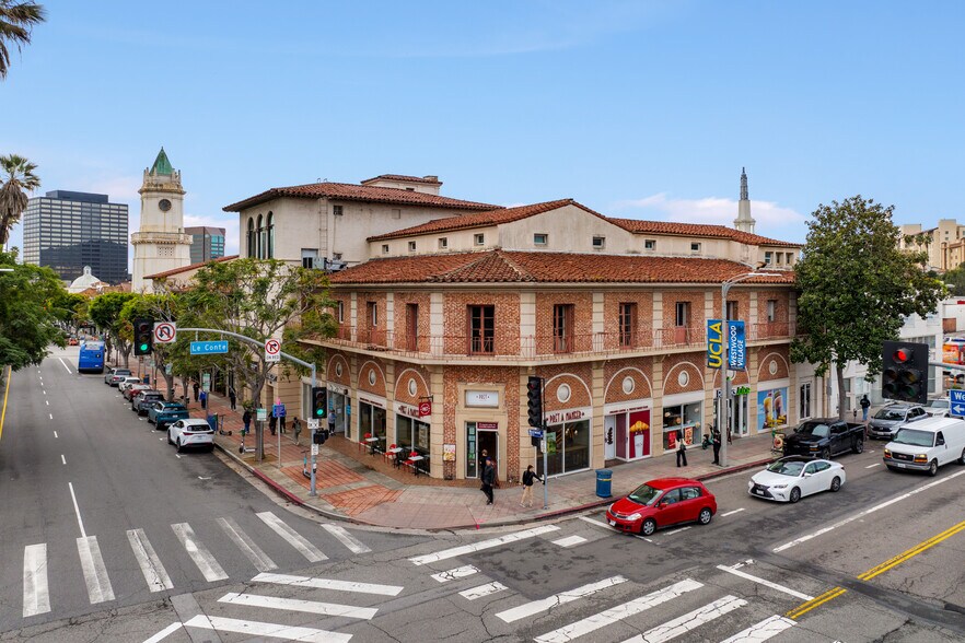 More Photos Of 901-951 Westwood Blvd, Los Angeles Restaurant For Lease