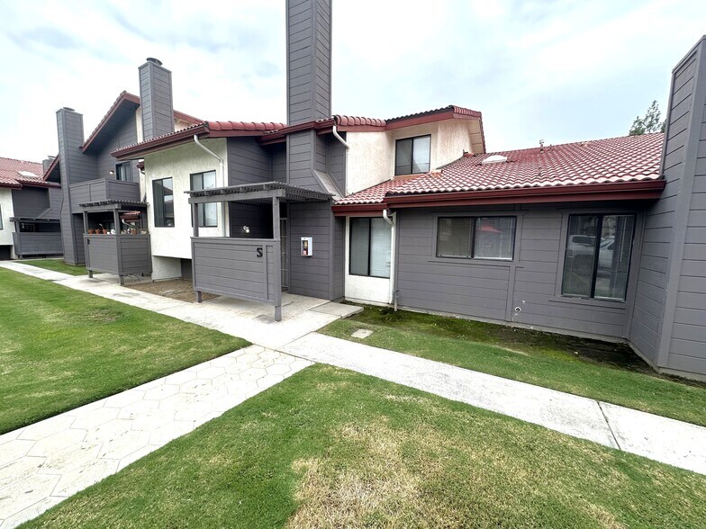 Primary Photo Of 2408 Gosford Rd, Bakersfield Apartments For Sale