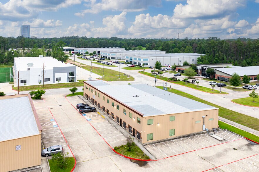 More Photos Of 27316 Spectrum Way, The Woodlands Office For Lease
