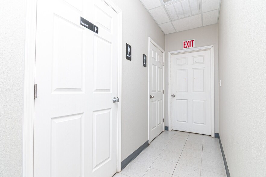 More Photos Of 10691 W Murphy St, Odessa Industrial For Lease