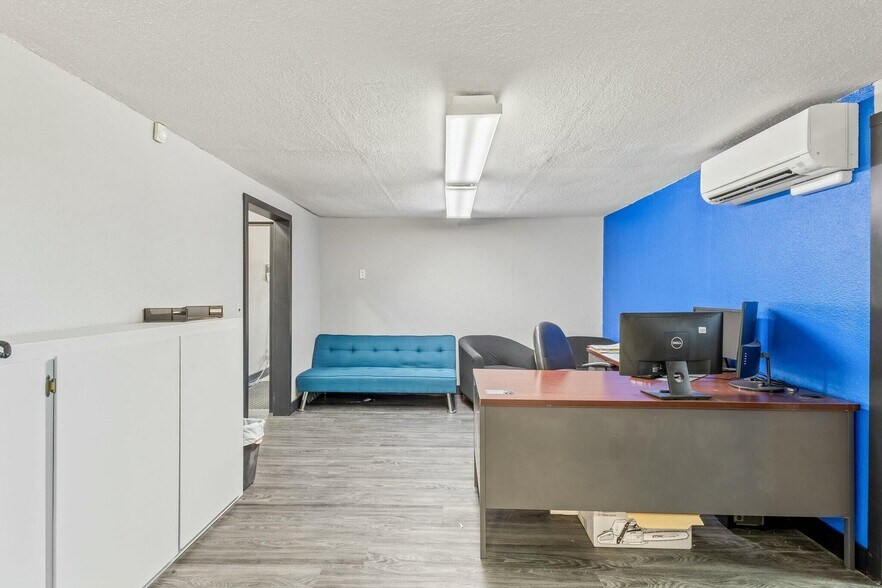 More Photos Of 1810 SW Highway 97, Madras Auto Dealership For Sale