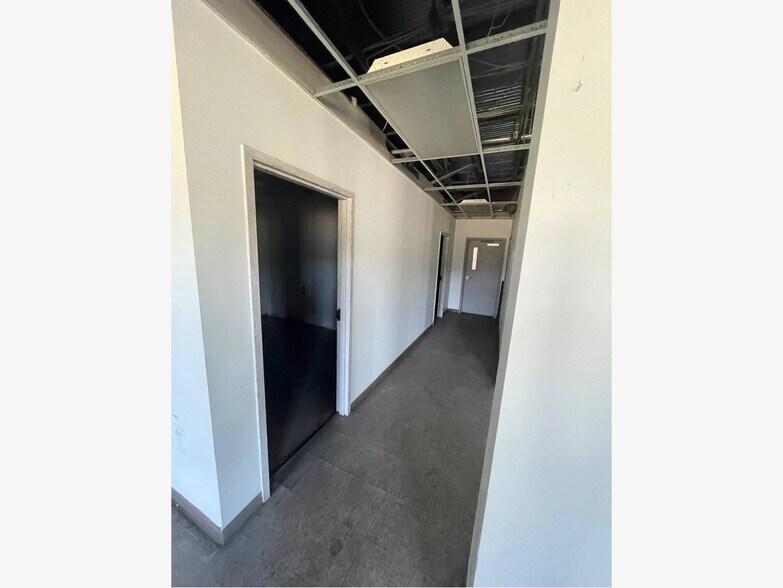More Photos Of 901 E Main St, Warsaw Warehouse For Lease