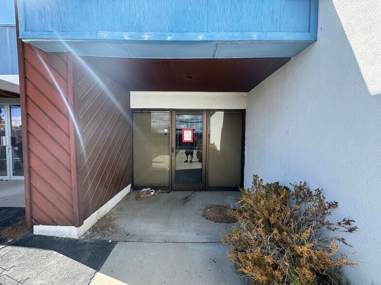 More Photos Of 1411-1415 N Norma St, Ridgecrest Office For Sale