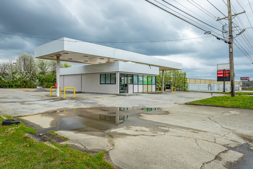 More Photos Of 2130 Amnicola Hwy, Chattanooga Service Station For Sale