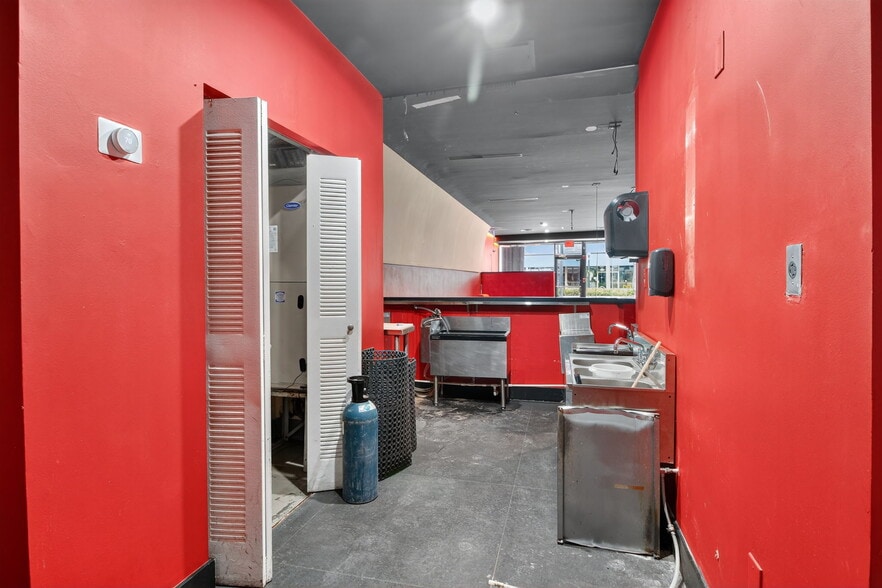 More Photos Of 1220-1220 Washington Ave, Miami Beach Restaurant For Lease