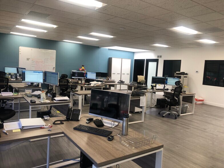 More Photos Of 8885 Venice Blvd, Los Angeles Light Distribution For Lease