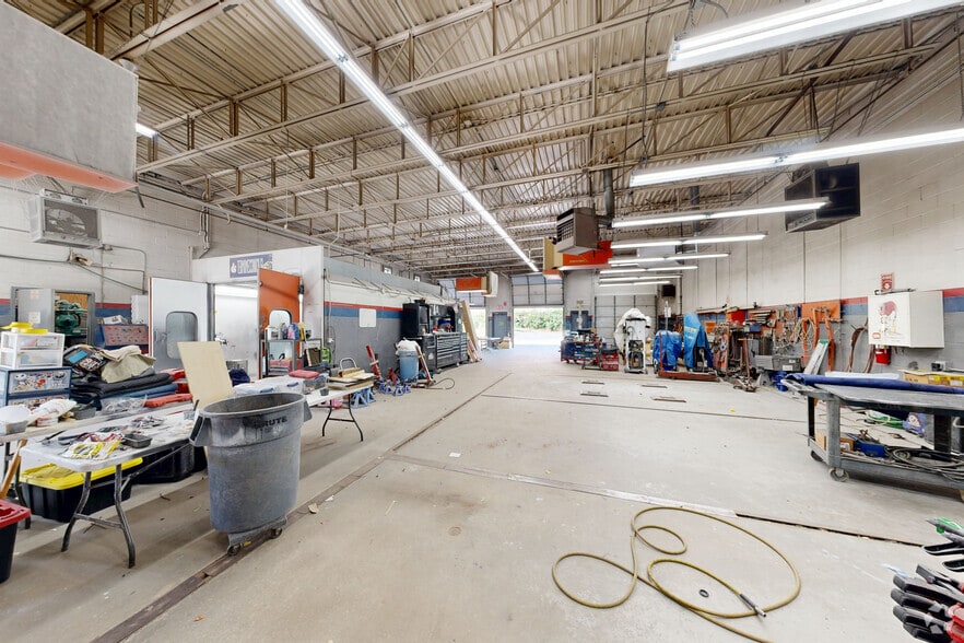 Primary Photo Of 61 Mathewson Dr, Weymouth Auto Repair For Sale