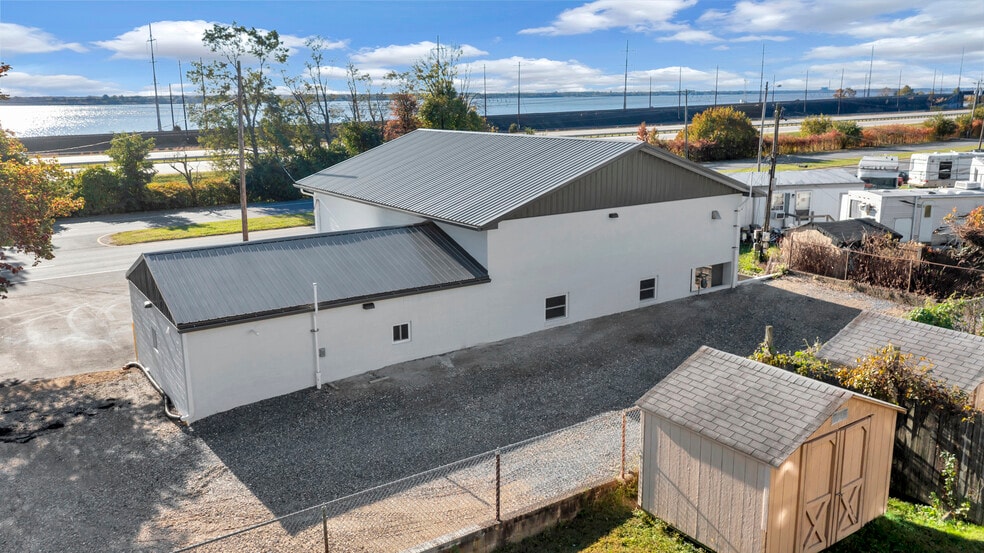 More Photos Of 6725 Governor Printz Blvd, Wilmington Warehouse For Lease