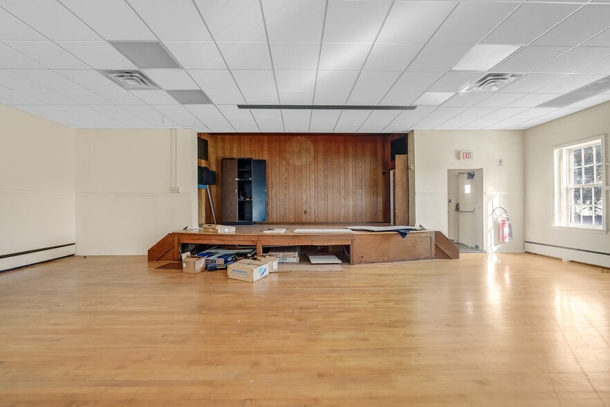 More Photos Of 36 Bergen St, Hackensack Loft Creative Space For Sale