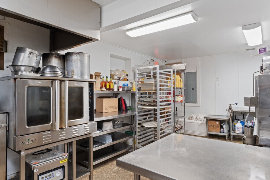 More Photos Of 508 Citrus Ave, Crystal River Restaurant For Sale