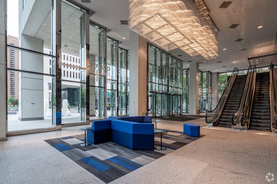 More Photos Of 111 S Washington Ave, Minneapolis Office For Lease