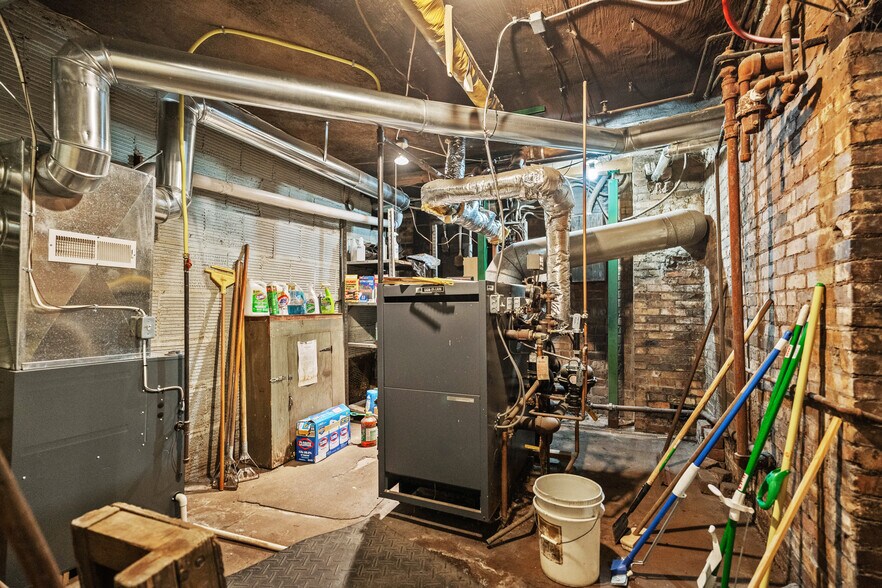 More Photos Of 1098 Duss Ave, Ambridge Restaurant For Sale