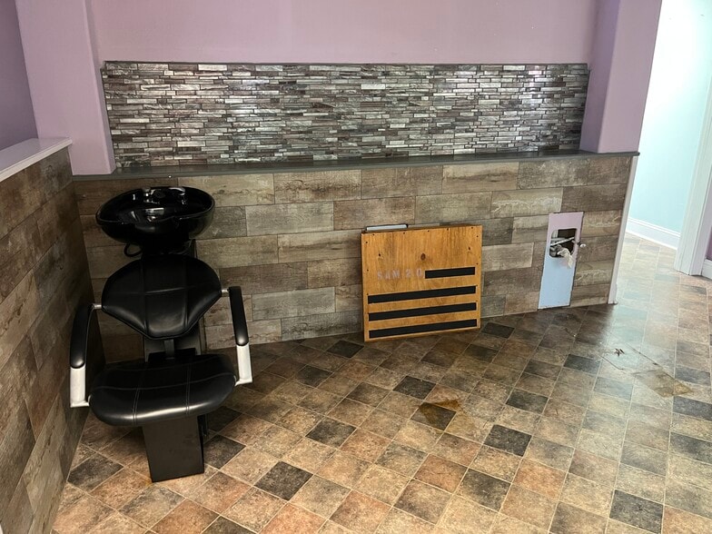 More Photos Of 841 E Main St, Spartanburg Office For Lease