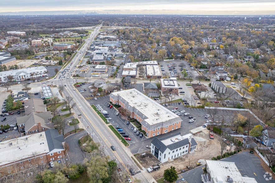 More Photos Of 15 Spinning Wheel Rd, Hinsdale Unknown For Lease